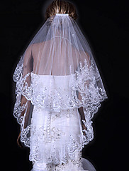 Magnifique voile de mariée entièrement brodé