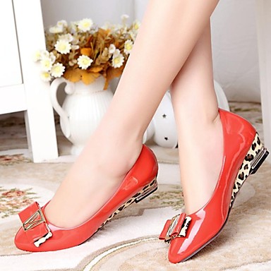 shoes with flat heels